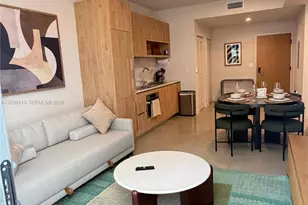 11 NE 6th St, Miami, FL 33132 - Photo 4
