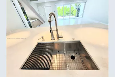 7342 Gary Ave, Miami Beach, FL 33141 - Photo 12