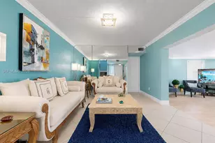 635 NW 97th Pl, Miami, FL 33172 - Photo 4