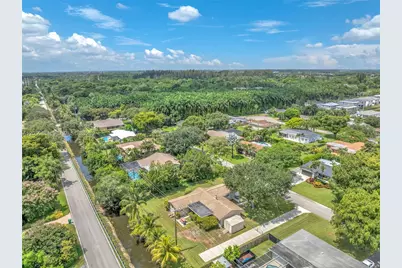 4770 SW 70th Ter, Davie, FL 33314 - Photo 44