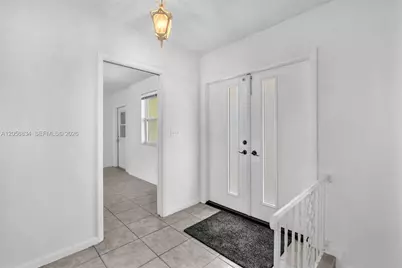 4770 SW 70th Ter, Davie, FL 33314 - Photo 6