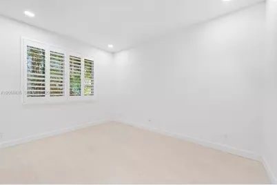 348 Elm St #B-10, Hollywood, FL 33019 - Photo 16