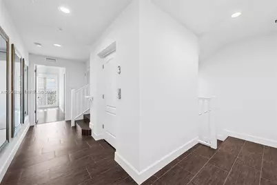 348 Elm St #B-10, Hollywood, FL 33019 - Photo 36
