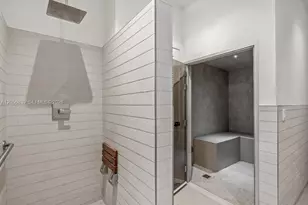 2457 Collins Ave, Miami Beach, FL 33140 - Photo 34