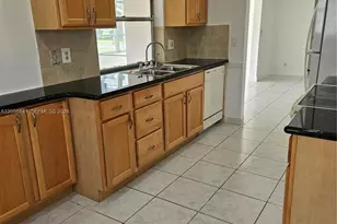 1400 NW 90th Way, Plantation, FL 33322 - Photo 4