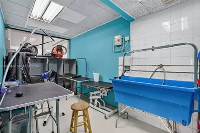 Dog Grooming Shop For Sale in Miami, Miami, FL 33173 - Photo 14