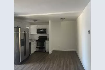 920 SE 2nd Ave #7, Hallandale Beach, FL 33009 - Photo 8
