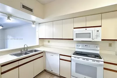 11848 SW 100th St, Miami, FL 33186 - Photo 8