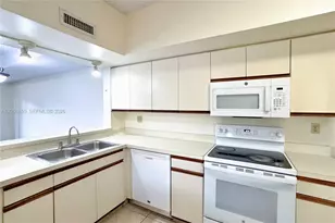11848 SW 100th St, Miami, FL 33186 - Photo 8