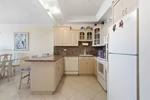 5601 Collins Ave, Miami Beach, FL 33140 - Photo 12