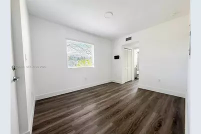 1710 NW 1st Ct #3, Miami, FL 33136 - Photo 4