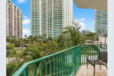 20000 E Country Club Dr #416, Aventura, FL 33180 - Photo 34