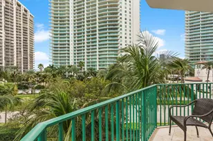 20000 E Country Club Dr, Aventura, FL 33180 - Photo 34