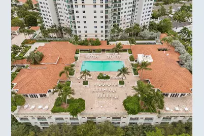20000 E Country Club Dr #416, Aventura, FL 33180 - Photo 2