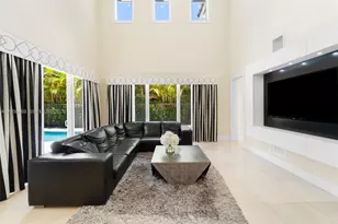 275 189th Terrace, Sunny Isles Beach, FL 33160 - Photo 8