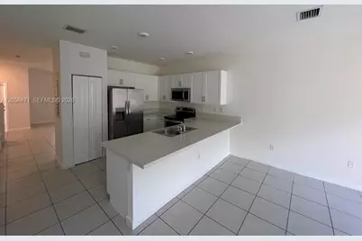 11876 SW 245th Ter #11876, Homestead, FL 33032 - Photo 8