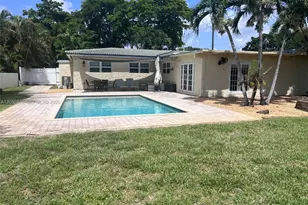 880 Azalea Ct, Plantation, FL 33317 - Photo 10