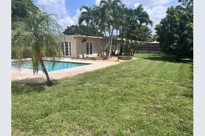 880 Azalea Ct, Plantation, FL 33317 - Photo 4