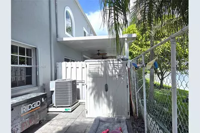 12423 NW 7th Ln, Miami, FL 33182 - Photo 14
