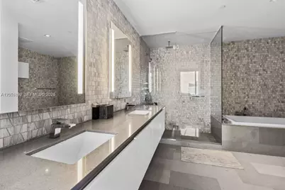 88 SW 7th St #3909, Miami, FL 33130 - Photo 18