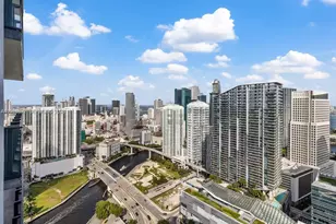 88 SW 7th St, Miami, FL 33130 - Photo 14