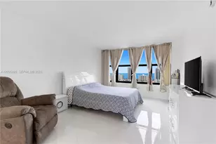 2500 Parkview Dr, Hallandale Beach, FL 33009 - Photo 34