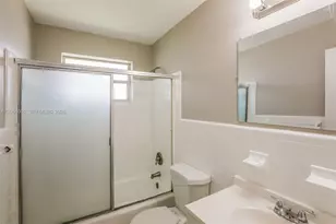 7171 SW 10th Ct, Pembroke Pines, FL 33023 - Photo 16