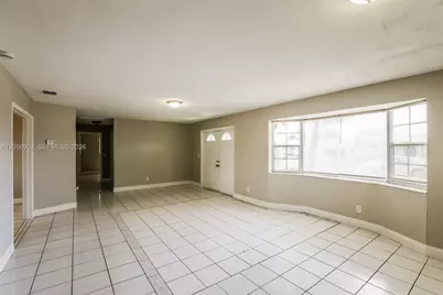 7171 SW 10th Ct, Pembroke Pines, FL 33023 - Photo 2