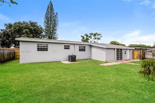 7171 SW 10th Ct, Pembroke Pines, FL 33023 - Photo 18