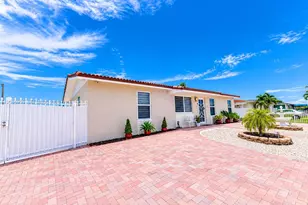 25305 SW 124th Ct, Homestead, FL 33032 - Photo 2