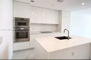 700 NE 24th St, Miami, FL 33137 - Photo 2