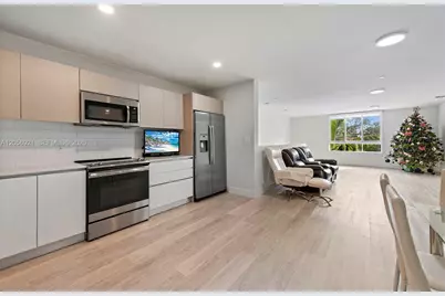 2505 NE 193rd St #4202, Miami, FL 33180 - Photo 2