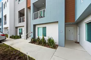 2505 NE 193rd St, Miami, FL 33180 - Photo 22