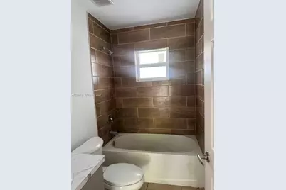 684 NW 14th St, Florida City, FL 33034 - Photo 28