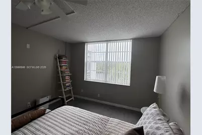 9450 Poinciana Pl #405, Davie, FL 33324 - Photo 8
