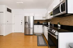 690 SW 1st Ct, Miami, FL 33130 - Photo 2