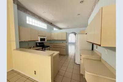10854 Limeberry Dr, Cooper City, FL 33026 - Photo 22