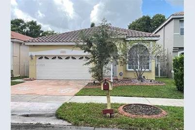 10854 Limeberry Dr, Cooper City, FL 33026 - Photo 2