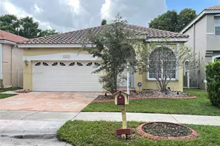 10854 Limeberry Dr, Cooper City, FL 33026 - Photo 2