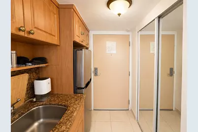 19201 Collins Ave #1025, Sunny Isles Beach, FL 33160 - Photo 6