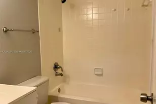 9945 Nob Hill Ct, Sunrise, FL 33351 - Photo 10