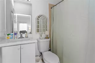 8242 NW 107 Ct, Doral, FL 33178 - Photo 22