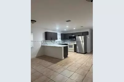 634 NW 12th St, Florida City, FL 33034 - Photo 6