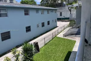 121 NE 80th Terrace, Miami, FL 33131 - Photo 2