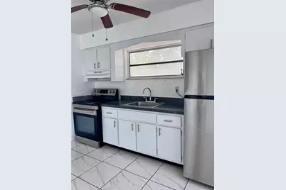 121 NE 80 Ter #5, Miami, FL 33131 - Photo 4