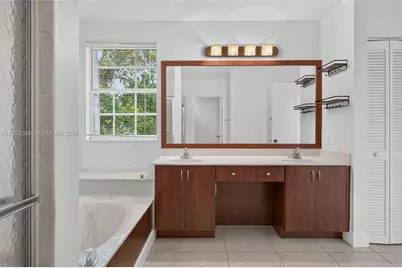 498 Cambridge Ln, Weston, FL 33326 - Photo 24