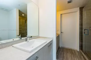 1010 Brickell Ave, Miami, FL 33131 - Photo 20