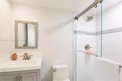 1586 S Ocean Ln #125, Fort Lauderdale, FL 33316 - Photo 16