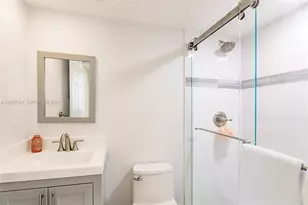 1586 S Ocean Ln, Fort Lauderdale, FL 33316 - Photo 16