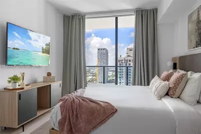 159 NE 6th St #2704, Miami, FL 33132 - Photo 16